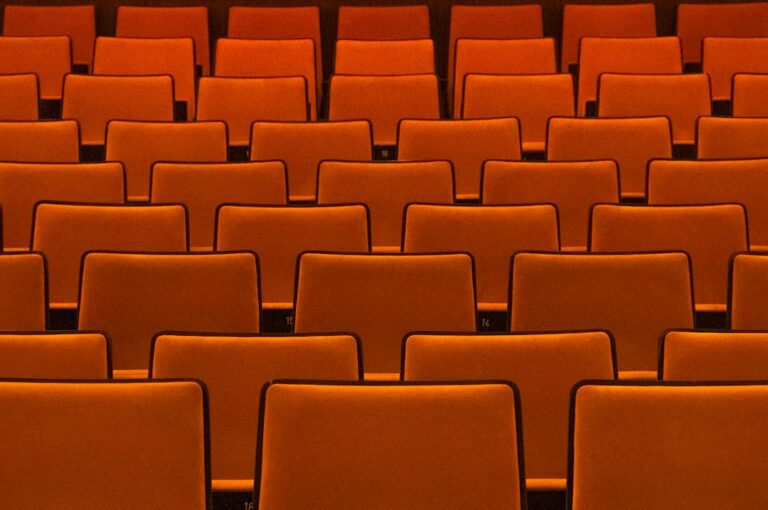 Próba generalna w teatrze – kulisy przygotowań do premiery